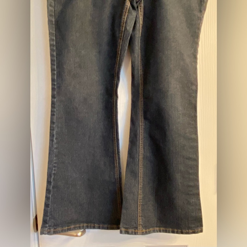 Arizona Jean Co. Bell Bottom Jeans ~ in a Size: 13 Short~Flare - Picture 3 of 10